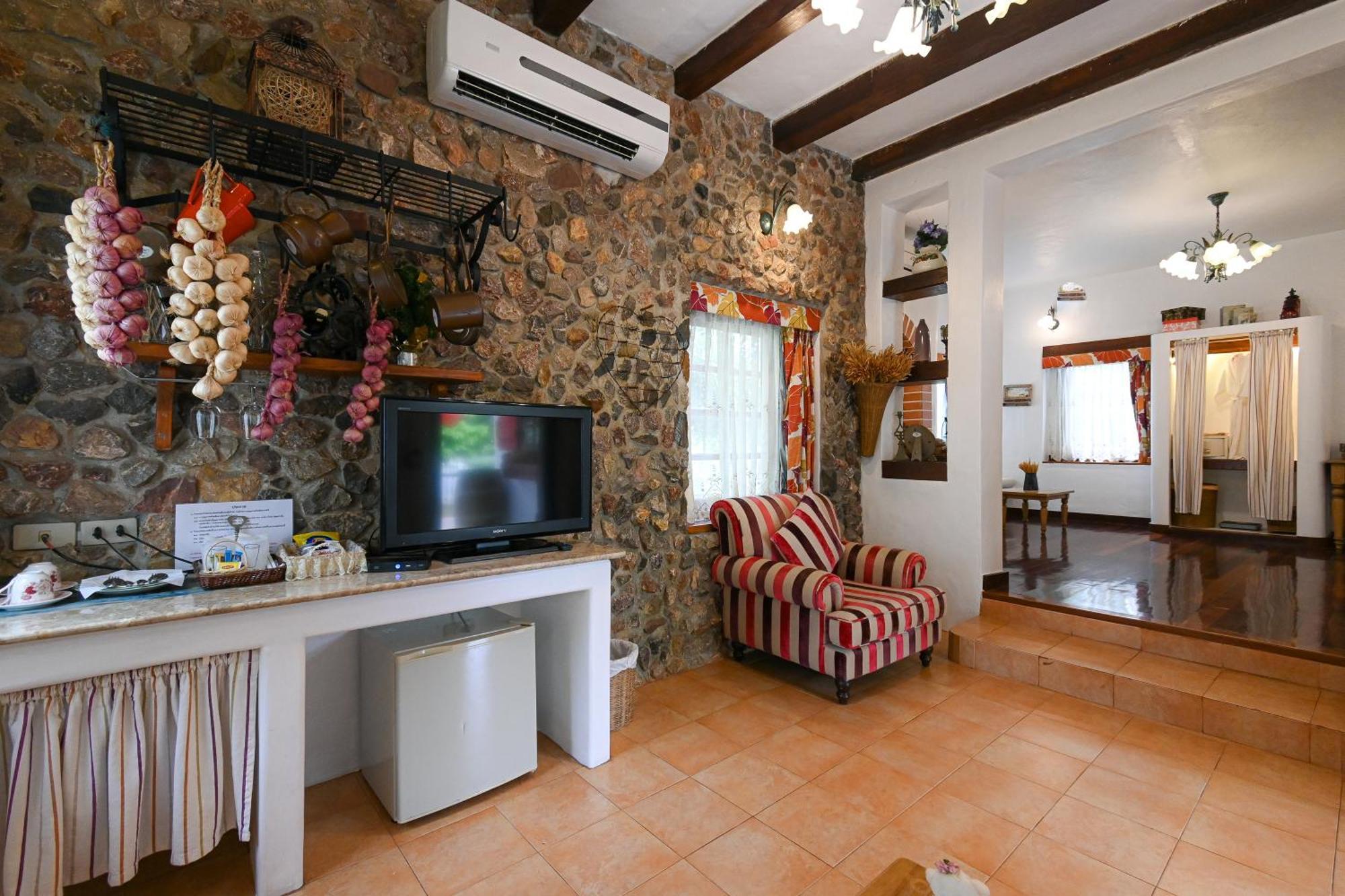 Swiss Valley Hip Resort Suan Phueng Habitación foto